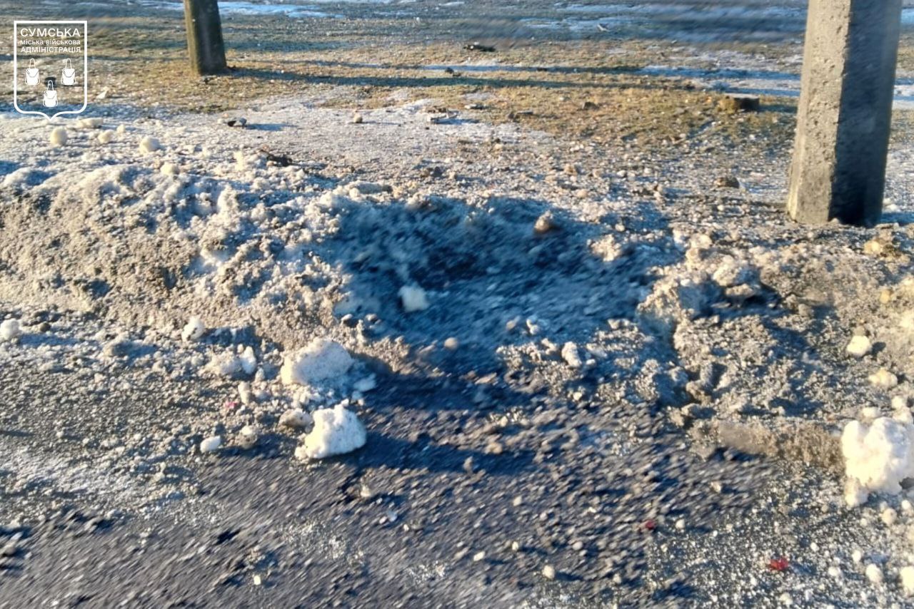 У ніч на неділю ворог бив по інфраструктурних об’єктах Сум