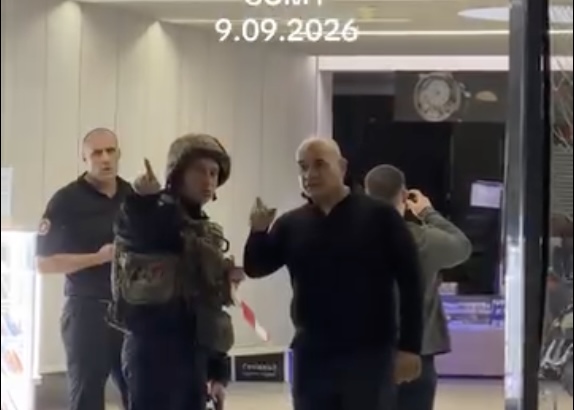 Удар по “Мануфактурі” у Сумах: Ніколаєнко показав наслідки атаки та роботу служб на місці