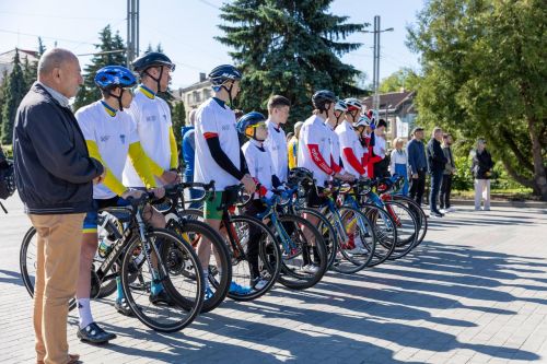 Велопробіг ветеранів війни проляг через Тернопіль, щоб вшанувати полеглих Героїв (ФОТО)