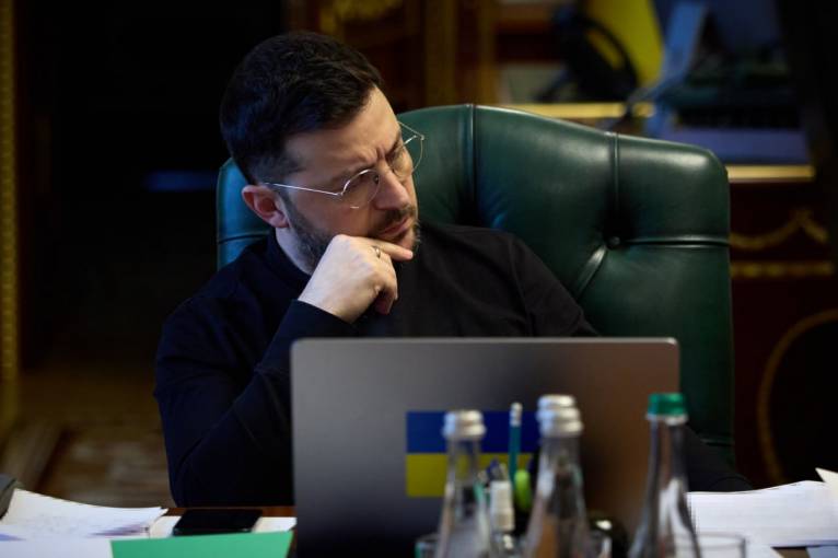 Зеленський висловився проти зміни Конституції щодо курсу України до НАТО