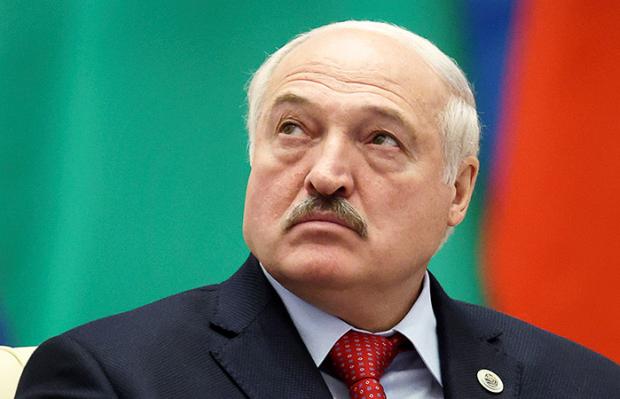 З подачі Москви? Лукашенко заявив, що Заходу варто "зіграти з Росією внічию", і заговорив про "зникнення" України