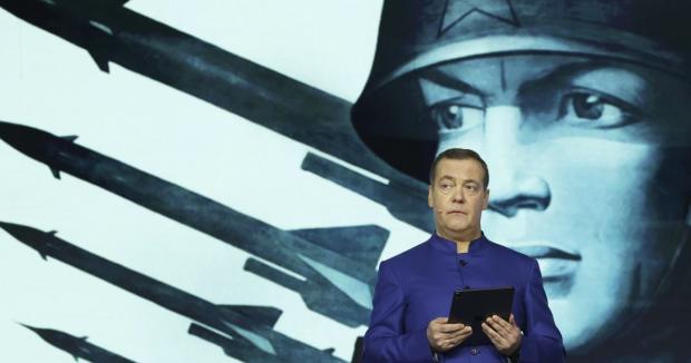 "Це не буде марною витратою часу": Медведєв розмріявся про викрадення Мерца, через якого нібито "страждають німці"