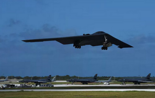 Обманні маневри B-2, "Томагавки" та 14 бомб: Дік Кейн розкрив деталі удару по Ірану