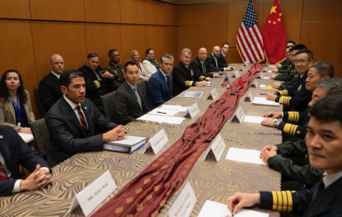 Гегсет зустрівся з міністрами оборони Китаю та Індії