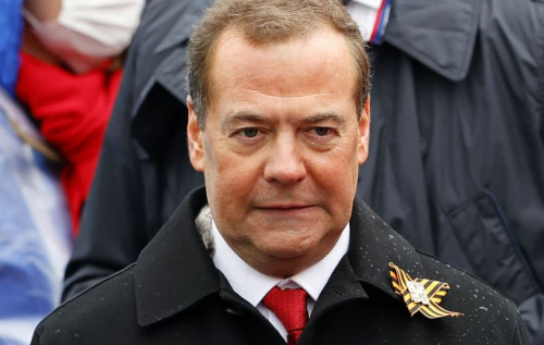 Медведєв накинувся на США через операцію в Ірані