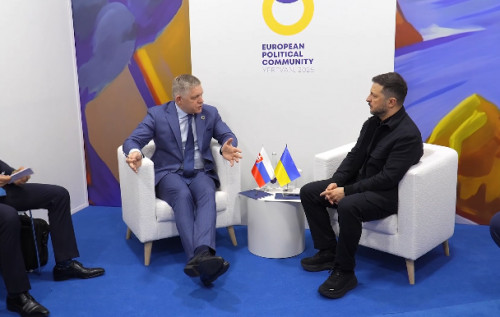 Зеленський зустрівся з Фіцо: "Україна відкрита до конструктивного діалогу зі Словаччиною"