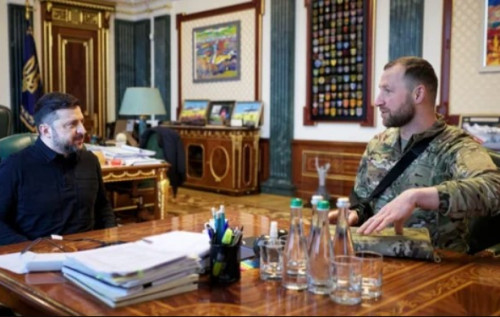 Закупівлі зброї, ППО та підготовка до зими - Зеленський визначив завдання для нового міністра оборони Хмари