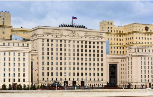 Міноборони РФ погрожує посилити удари по Києву через заяви Зеленського про ураження російських НПЗ