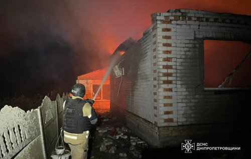 Ворог атакував Дніпропетровщину: загинула жінка, 8 людей поранено