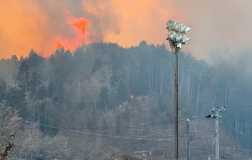 В Японії вирує масштабна пожежа: вогонь знищив вже 170 будівель