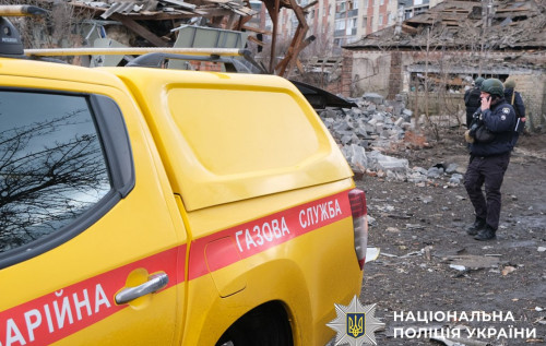 Росіяни скинули бомбу на Словʼянськ: у місті значні руйнування