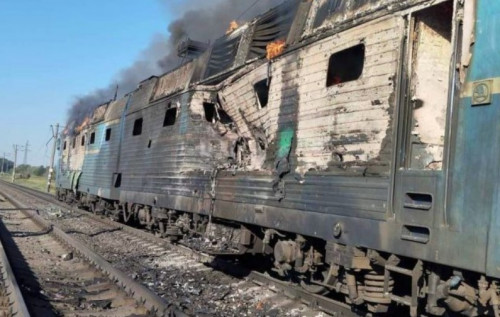 Росіяни знову атакували пасажирський поїзд на Запоріжжі, пасажирів встигли евакуювати