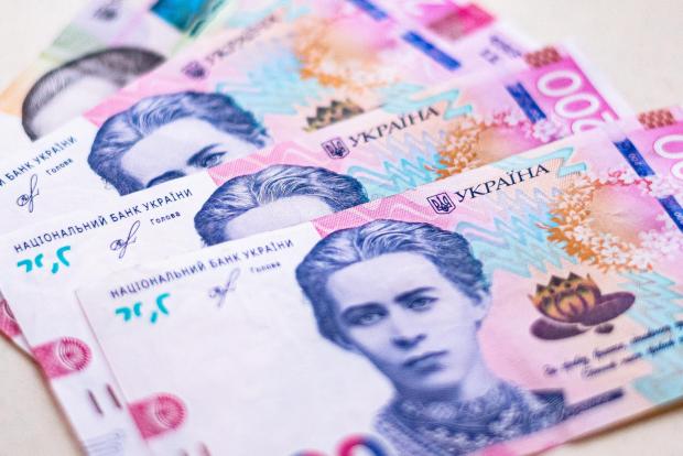Поки інші ледь зводять кінці з кінцями: Названо розмір пенсій народних депутатів - хто отримує найбільші виплати