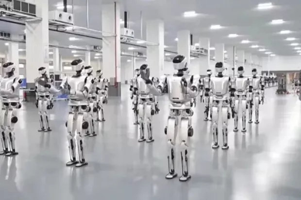 Запит у світі зростає шалено: У Китаї відкрили перший суперзавод з виробництва гуманоїдних роботів (відео)