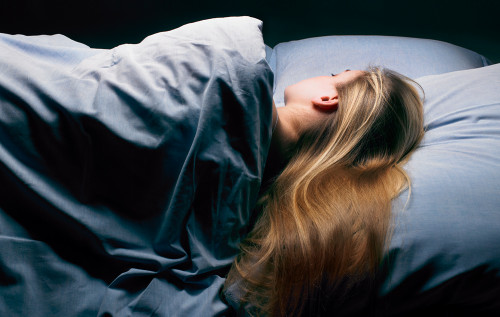 Пізно лягати спати шкідливо: науковці поділилися результатами нового дослідження