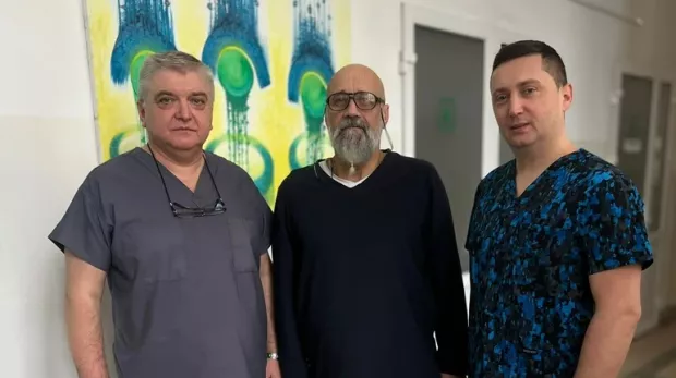 Спочатку думали, що в нирках камінь: У Львові врятували пацієнта, який ледь не помер через необережний перекус