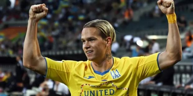 Шкода, що це лише тренування: Мудрик забив фантастичний гол з дальньої відстані (відео)