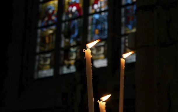 Кінця Світу цього року не буде: В Єрусалимі за надзвичайних заходів безпеки через воєнні дії зійшов Благодатний вогонь (відео)