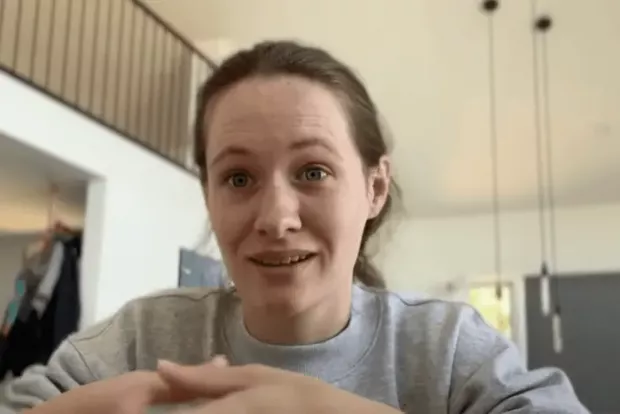 Найбільше здивувало загадкове "тепле місце": Британську блогерку здивував рецепт української паски (відео)