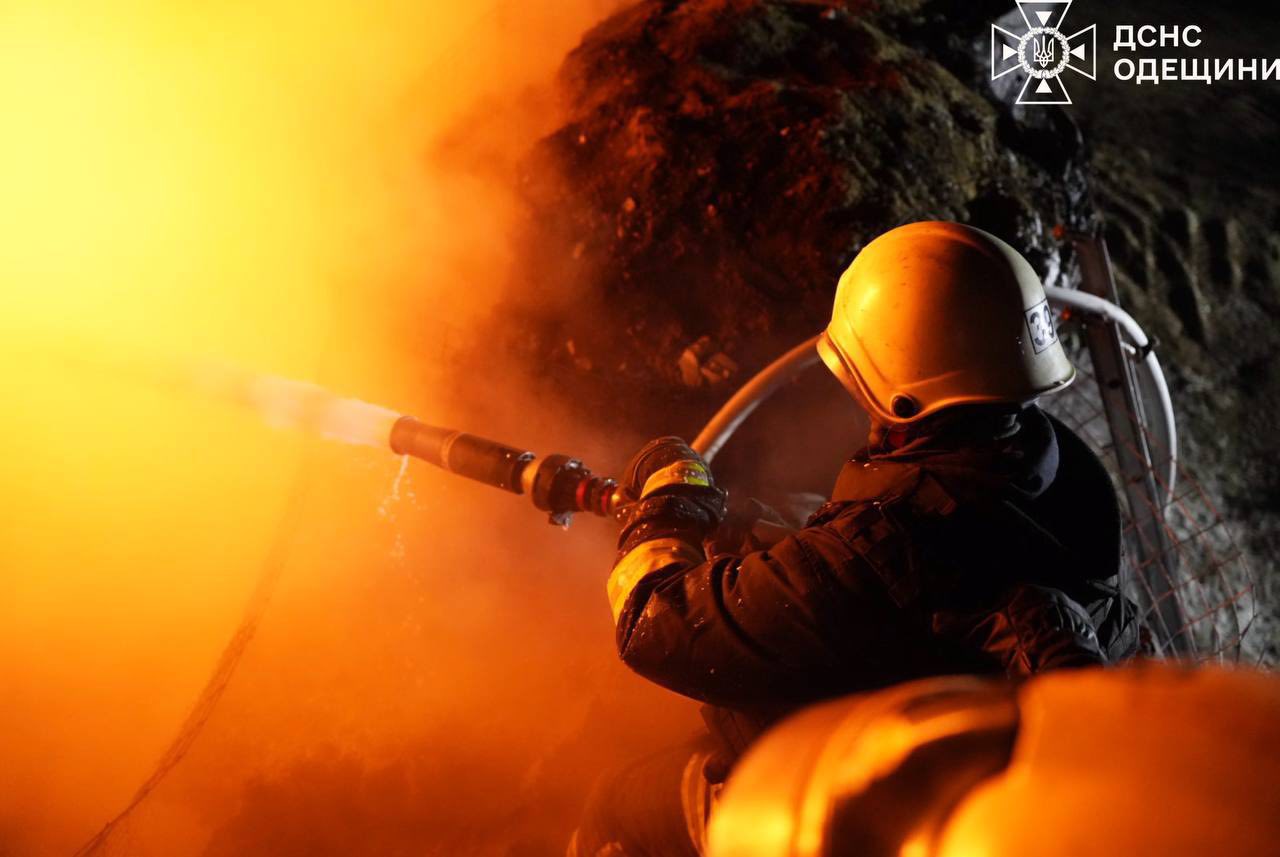 Ворог уночі атакував енергетичну інфраструктуру Одещини