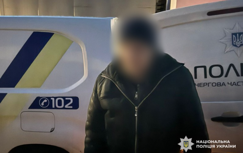 Жителя Білгород-Дністровського району відправлено за ґрати за ножове поранення знайомої, яка відмовилася пригостити його випивкою