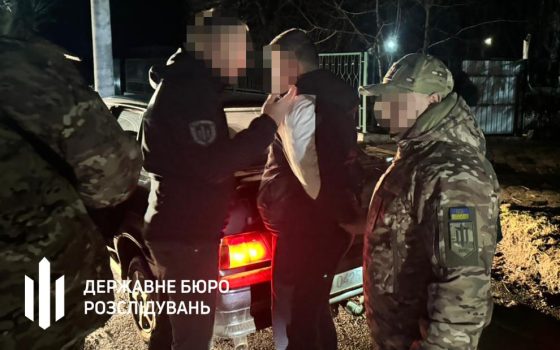 Працівник військкомату та правоохоронець, які на Одещині торгували «білими квитками», отримають вирок (фото)