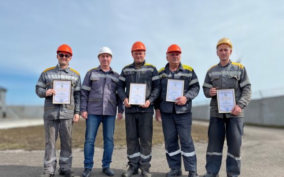 На Одещині нагородили енергетиків, які швидко повернули світло в повністю знеструмлене місто Південне (фото)
