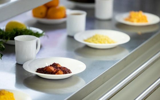 У наступному освітньому сезоні учні 1-11 класів отримуватимуть безкоштовне харчування, – Свириденко