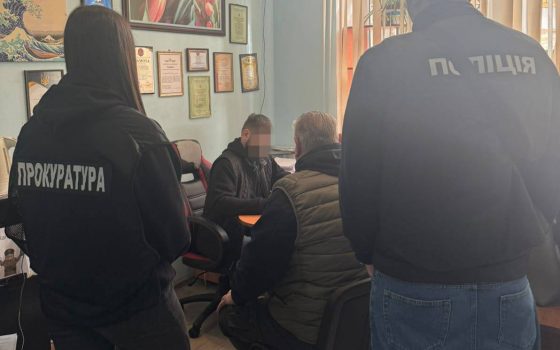 Посадовця Одеської міськради судитимуть за розтрату при закупівлі контейнерів (фото)