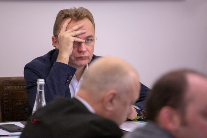 Садового зачепила інформація про наведення ракет на Львів