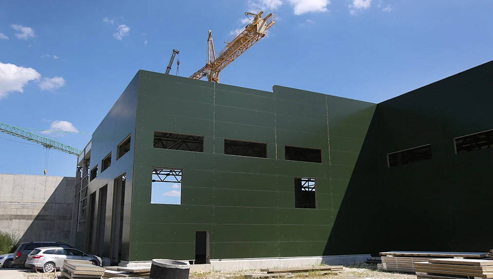 У Львові протікає дах сміттєпереробного заводу Садового