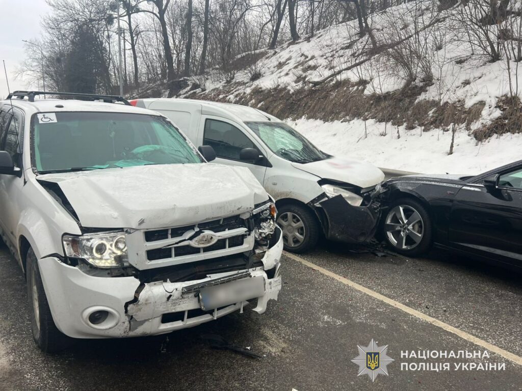 У Львові 21-річний водій травмував жінку (ФОТО)