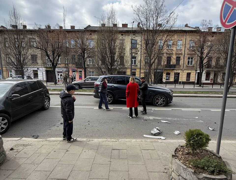 У центрі Львова не розминулись автомобілі (ФОТО)