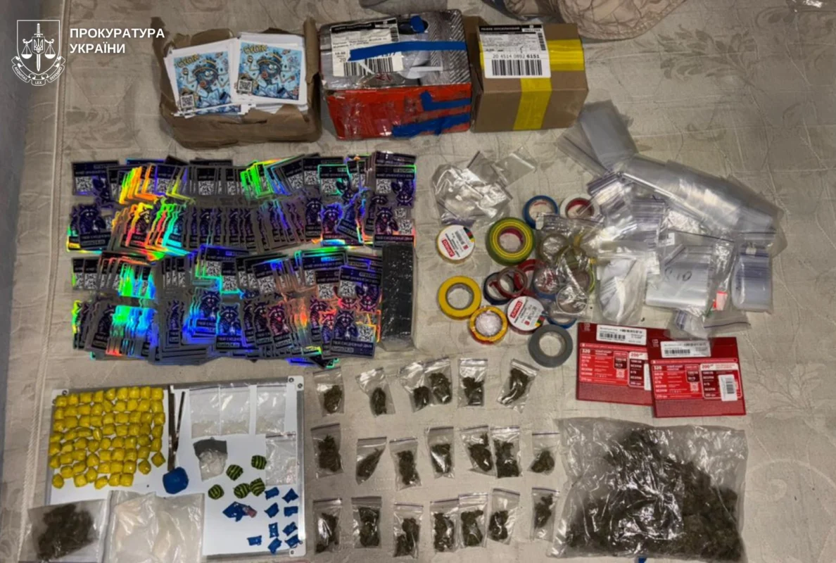 «Закладки» поблизу «Високого Замку»: затримано 20-річного львів’янина