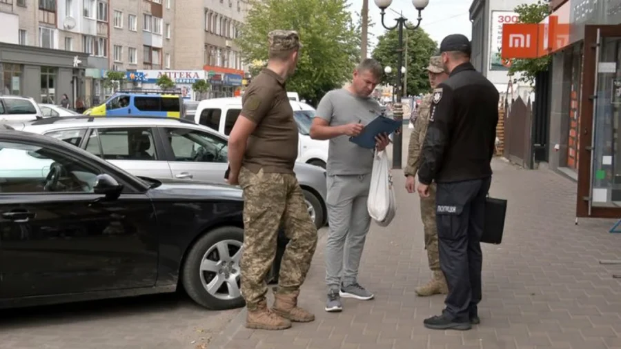 На Франківщині чоловік отримав умовний термін за напад на військових ТЦК
