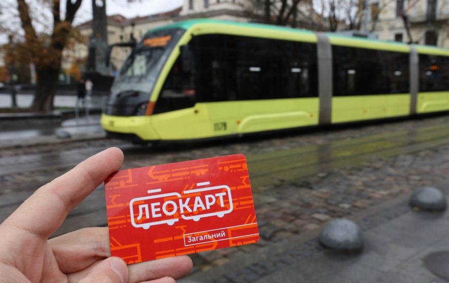 У Львові відновлюють абонементи на проїзд у громадському транспорті. Деталі