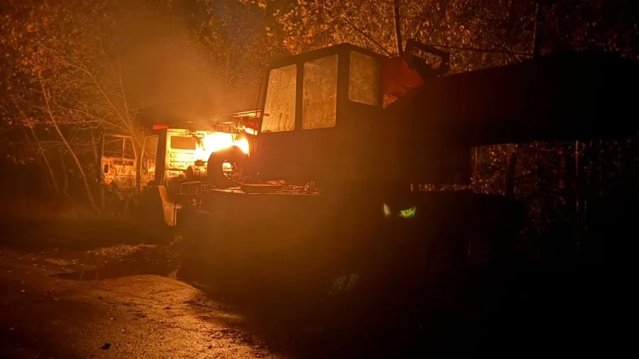 На Чернігівщині російські дрони атакували автівки обленерго, є загиблі та поранені