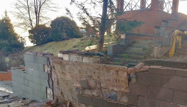 Окупанти атакували Дніпро: пошкоджена транспортна інфраструктура, є поранений