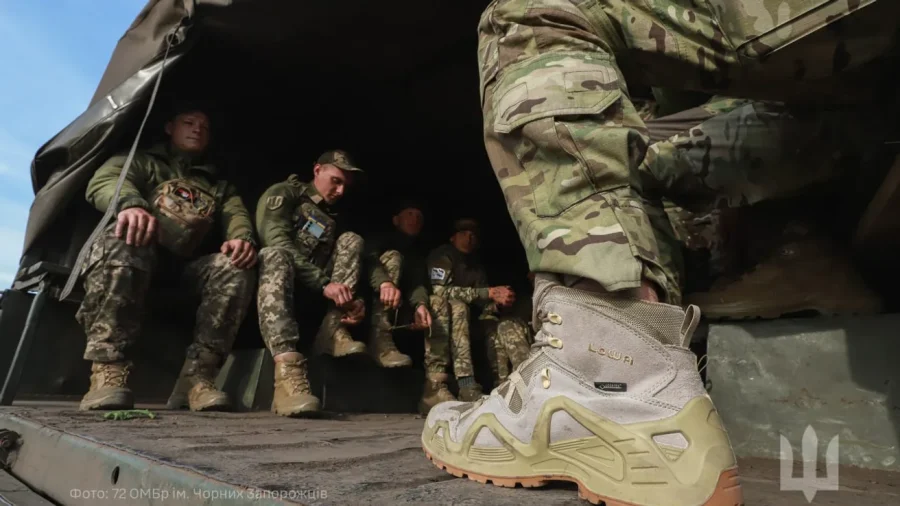 В Україні узаконили відстрочку для військових за контрактом «18-24»