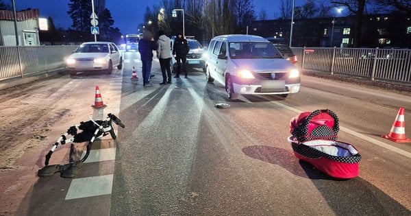 На Рівненщині водій Dacia збив матір з немовлям у візочку, хлопчик загинув