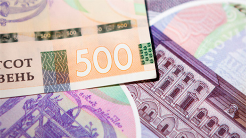 НБУ послабив довідковий курс гривні до 44,71 грн/$1