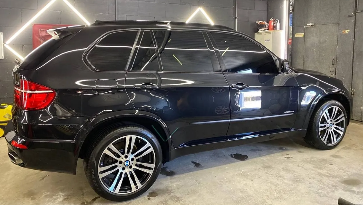 BMW X5 у кузові E70 з найменшим пробігом в Україні продають у Києві (фото)