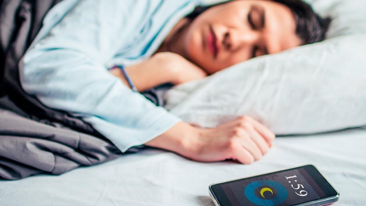 Як змінюється мозок, якщо не брати телефон у руки зранку