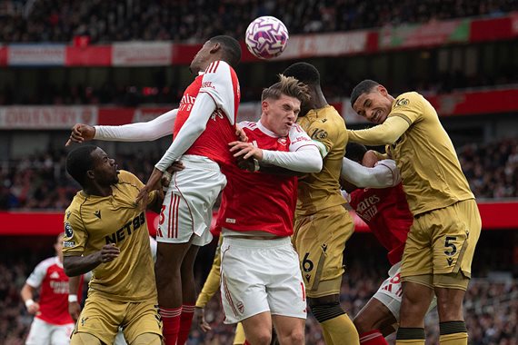 Арсенал — Крістал Пелес. Напередодні