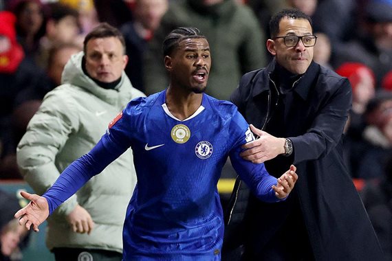 Хато в захваті від впливу Росеньйора після розгрому Чарльтона