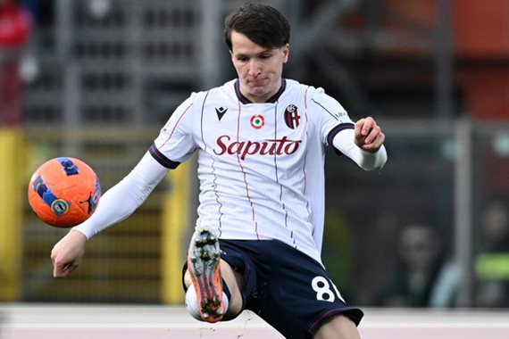 Борнмут звернувся до Болоньї по півзахисника