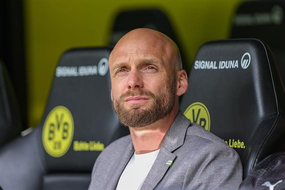 Боруссія Дортмунд лідирує в боротьбі за юного Канте