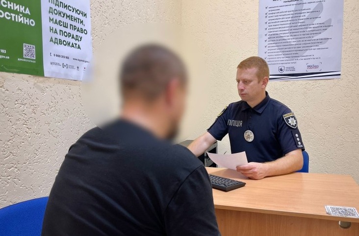 До 7 років позбавлення волі засуджено чоловіка, який звинуватив товариша у крадіжці та побив його кочергою до смерті