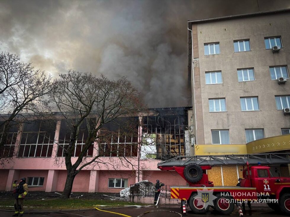 Одна людина травмована: поліція документує наслідки обстрілів Сумщини