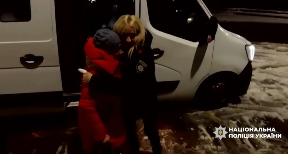 «Білий янгол» врятував родину з-під обстрілів на Сумщині (ВІДЕО)